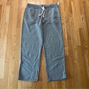 Old Navy Gray Sweatpants Large with pockets, drawstring